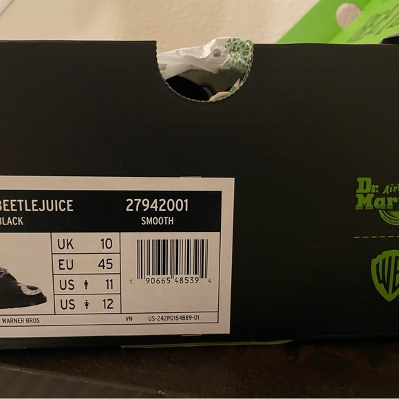NWT Dr. Martens x Beetlejuice collaboration Men’s 11 / Women’s 12 - Picture 6 of 8